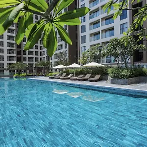 Emerald Millennium Free Pool 아파트